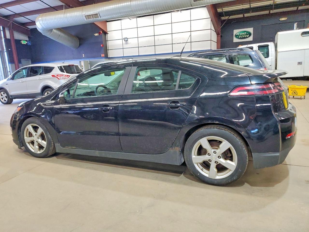 2013 Chevrolet Volt - Image 2