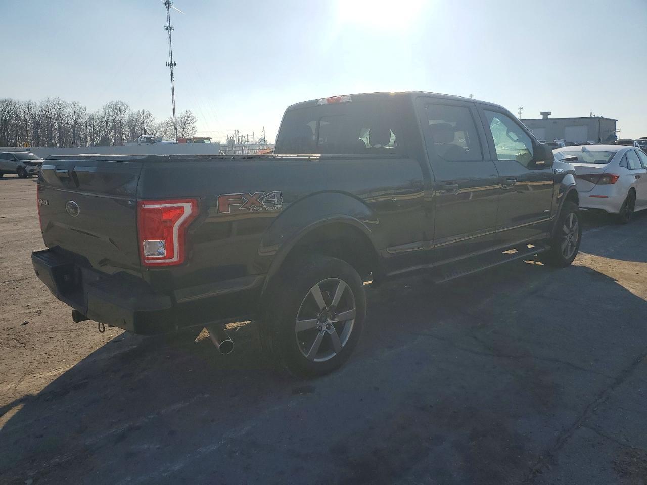 2015 Ford F150 Supercrew - Фото 3