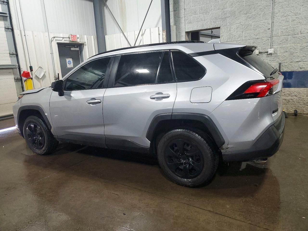 2020 Toyota Rav4 Le - Image 2