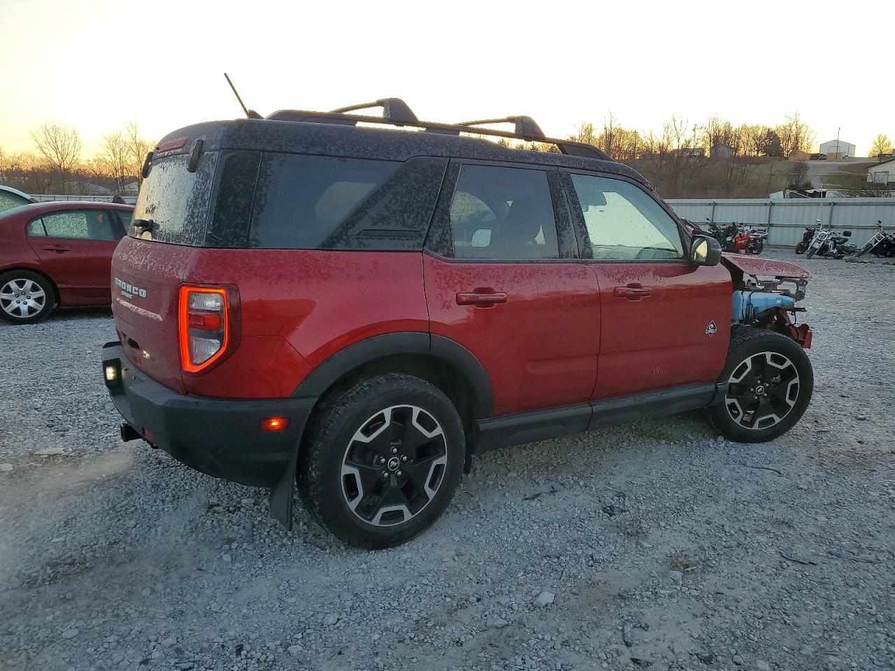 2021 Ford Bronco Sport Outer Banks - Image 3