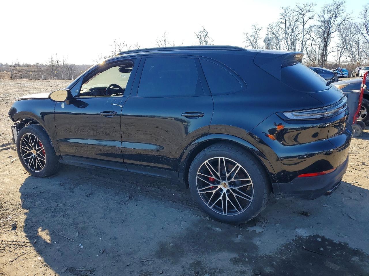 2024 Porsche Cayenne S - Фото 2