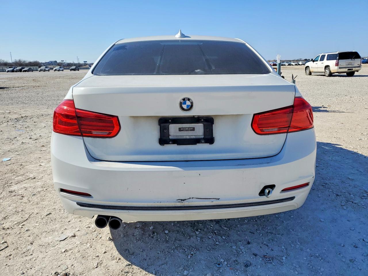 2018 BMW 330E - Фото 6