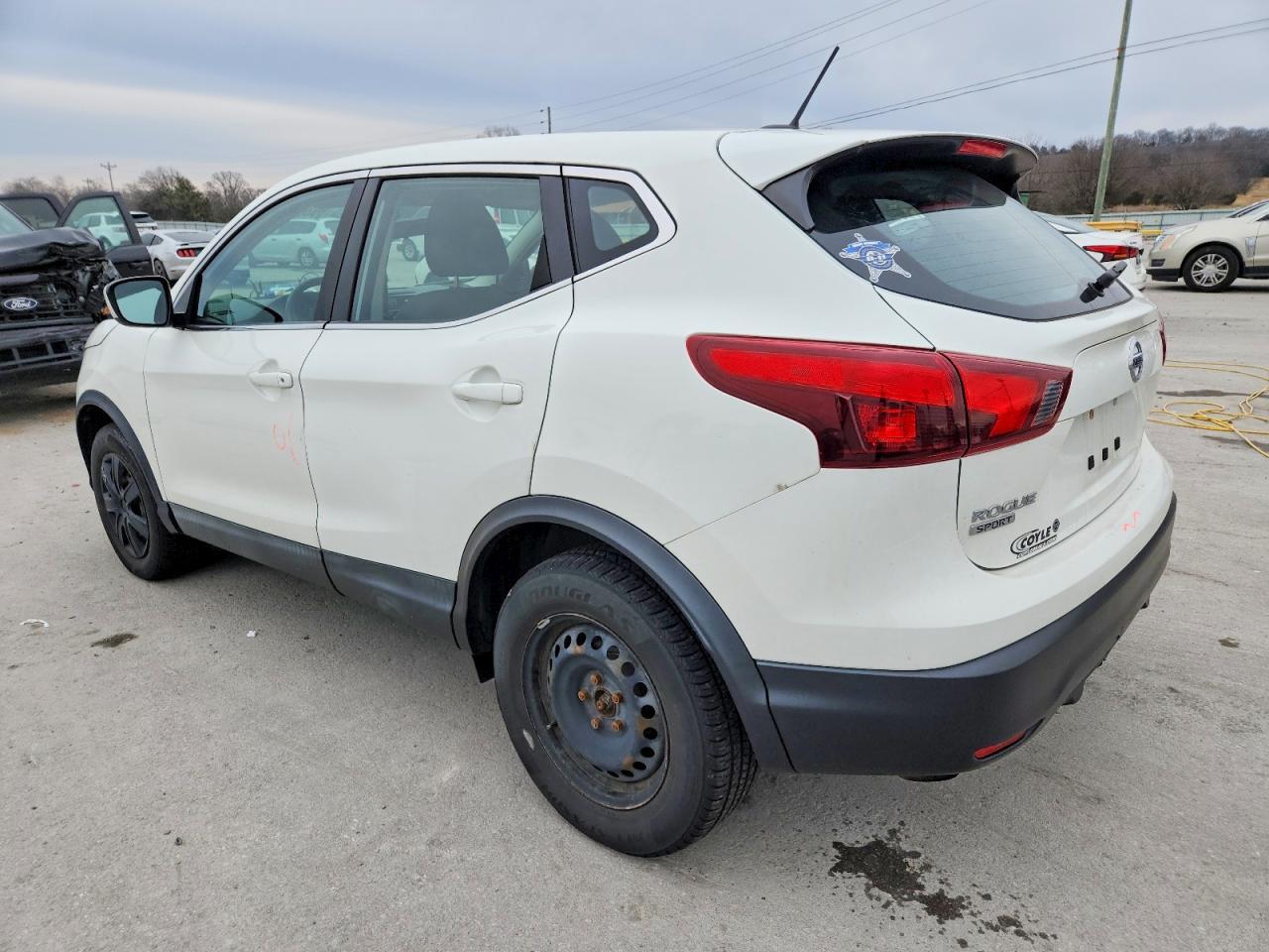 2019 Nissan Rogue Sport S - Фото 2