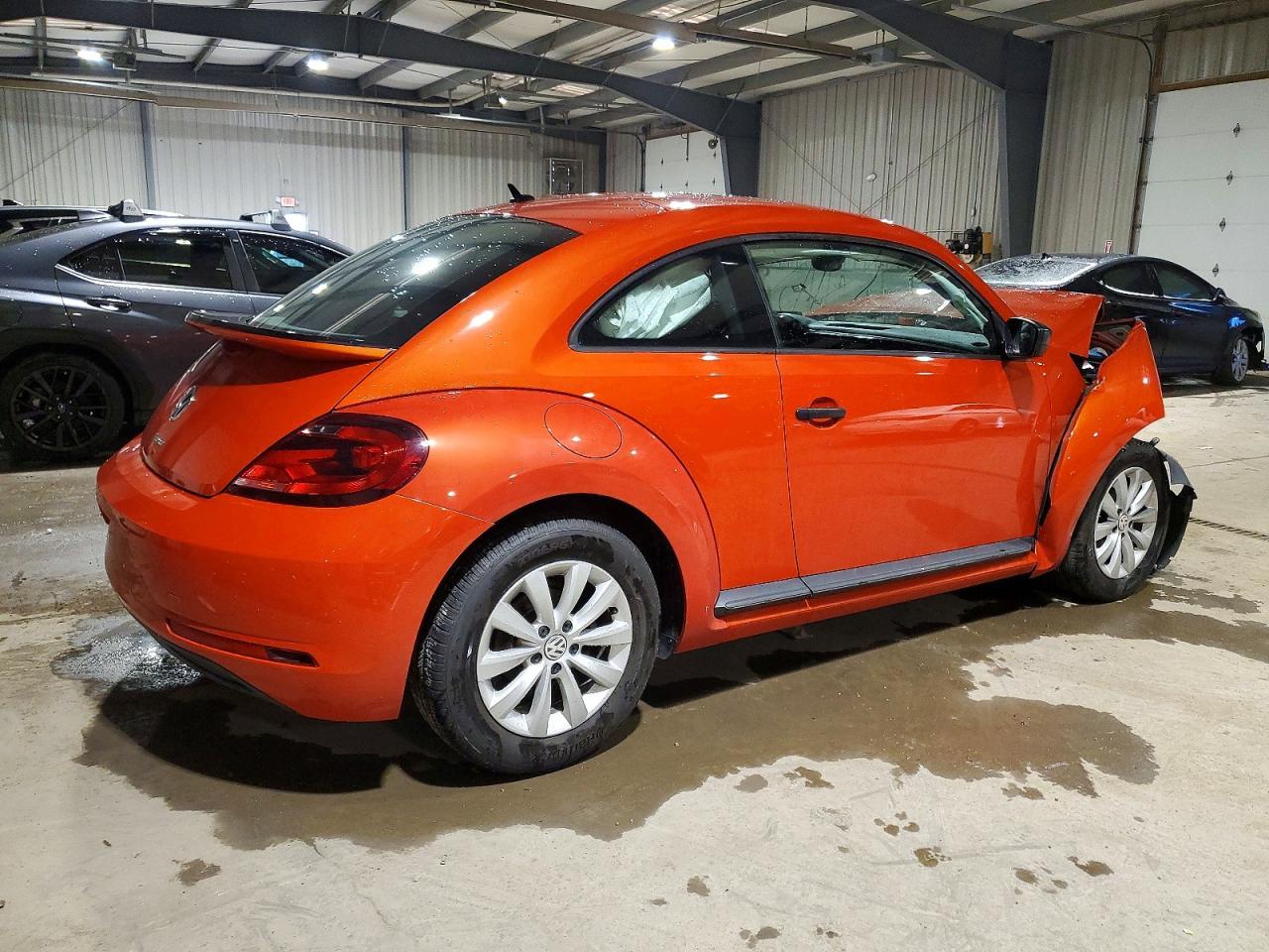 2018 Volkswagen Beetle S - Image 3