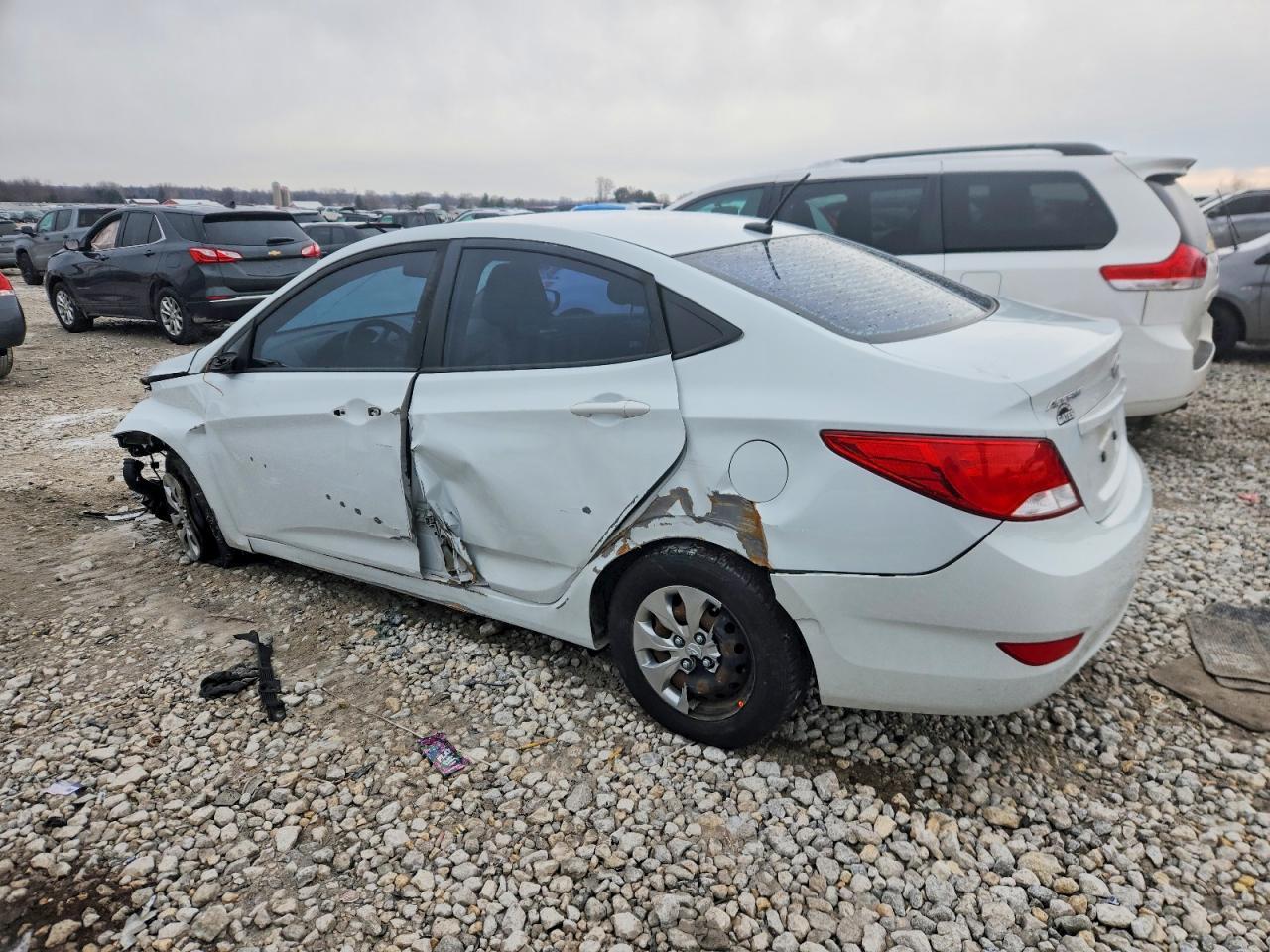 2017 Hyundai Accent Se - Фото 2