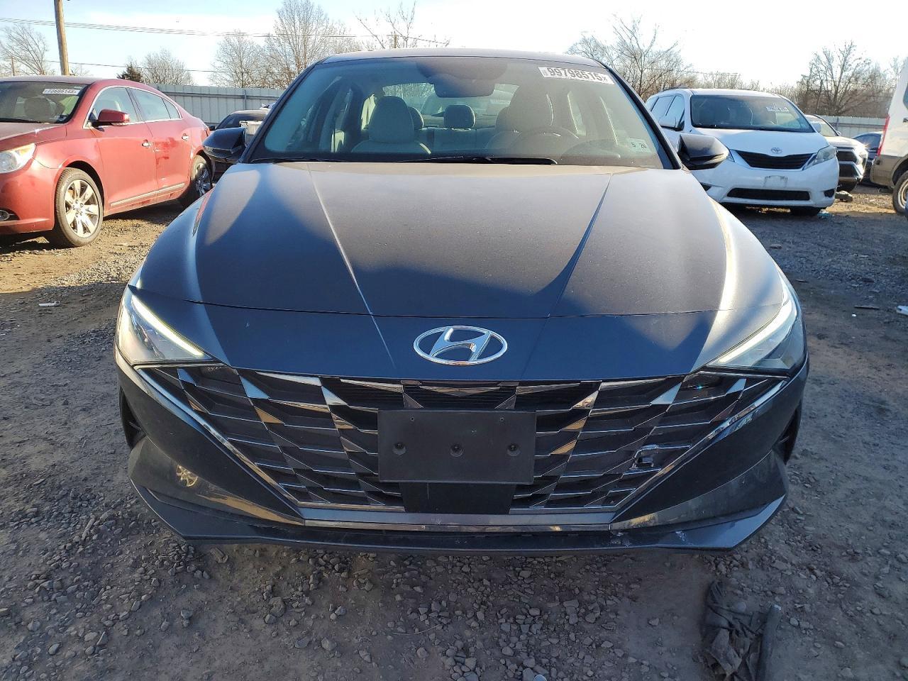 2021 Hyundai Elantra Limited - Фото 5