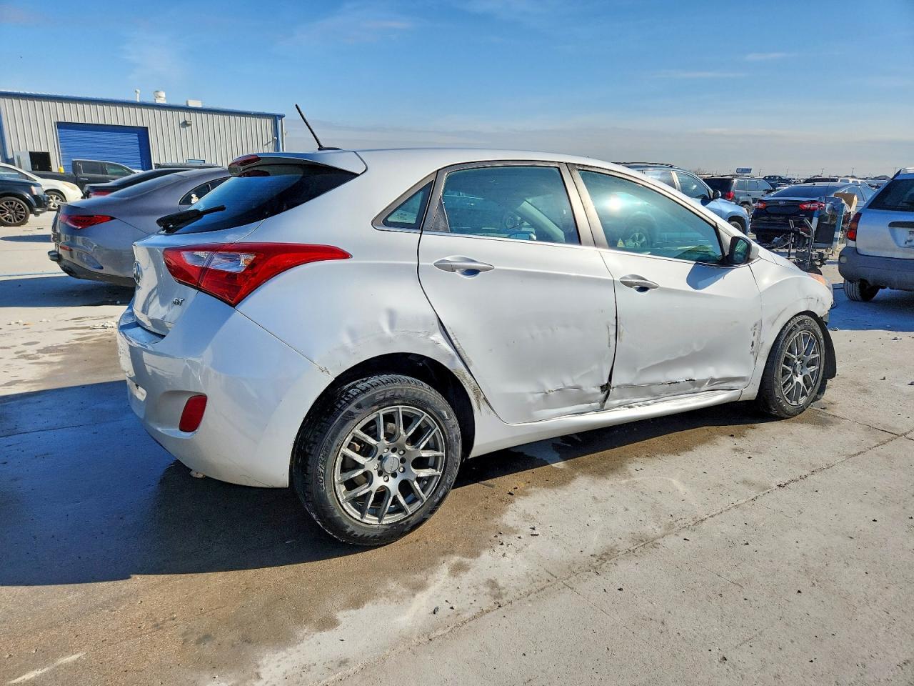 2017 Hyundai Elantra Gt Base - Фото 3