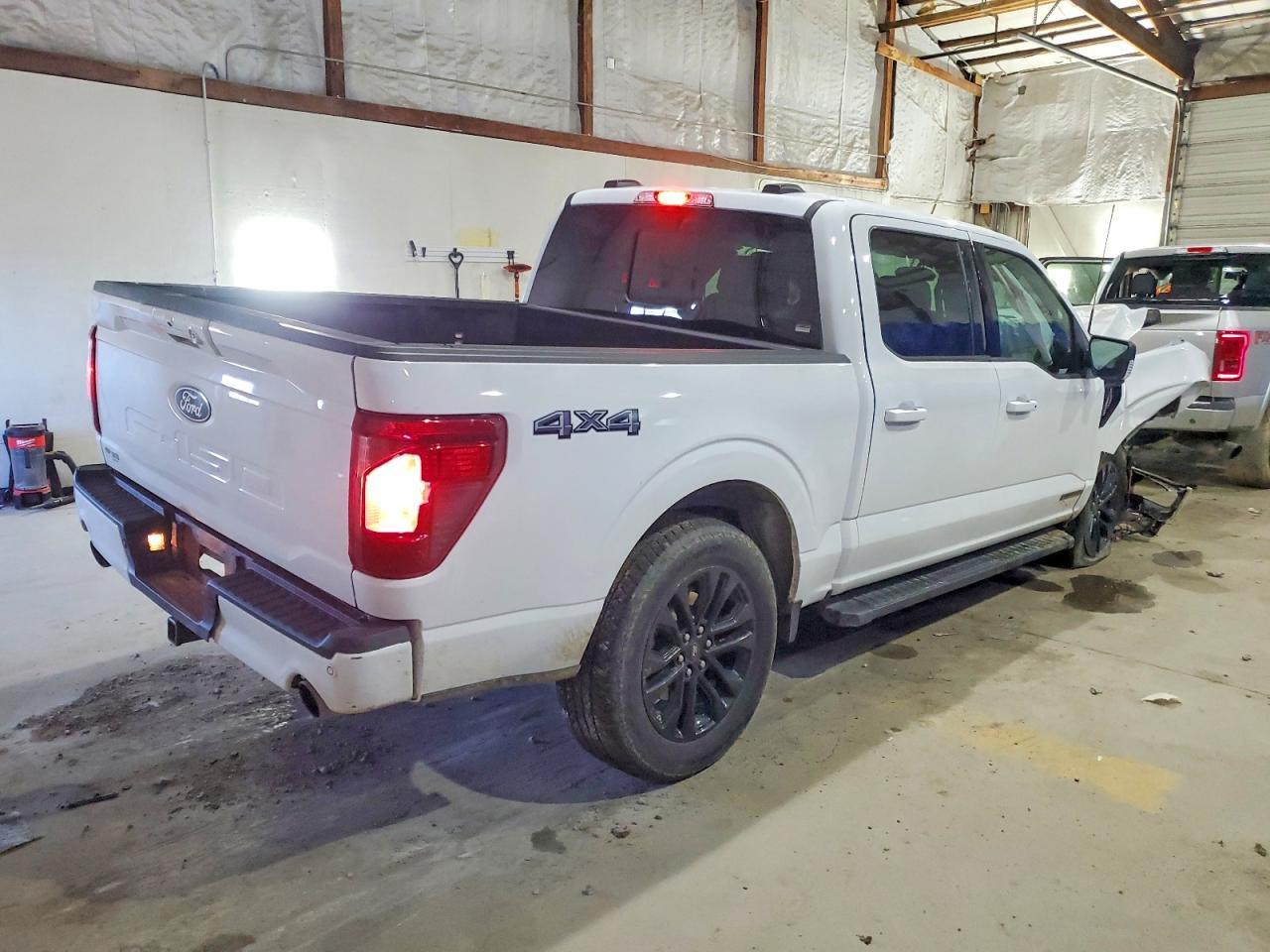 2024 Ford F150 Xlt - Фото 3