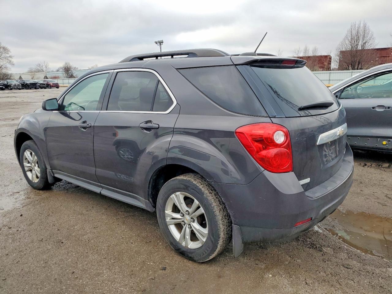 2015 Chevrolet Equinox Lt - Image 2