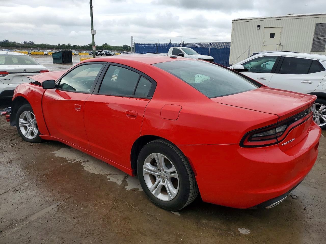 2022 Dodge Charger Sxt - Image 2