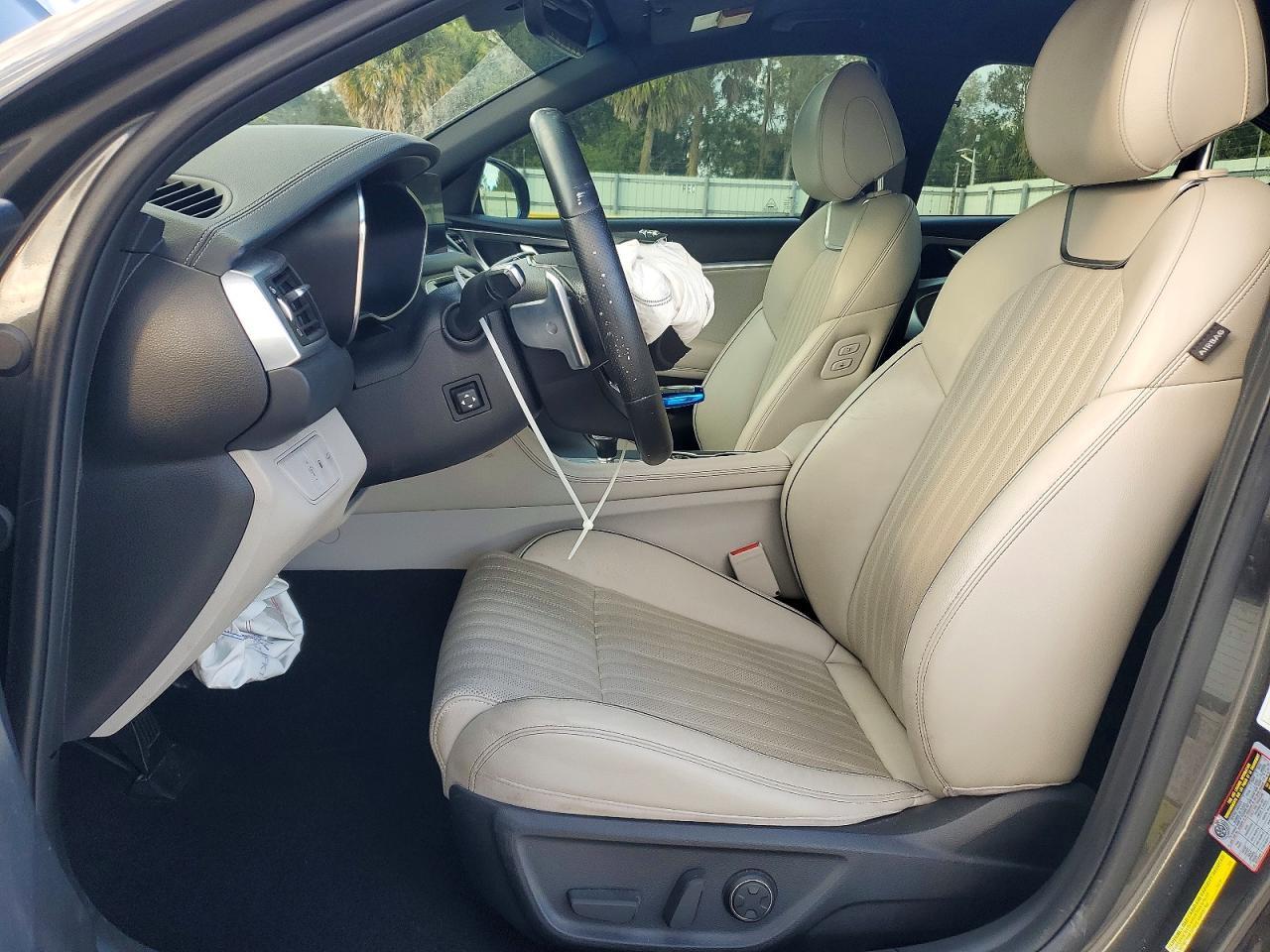 2022 Genesis G70 3.3T Standard - Фото 7