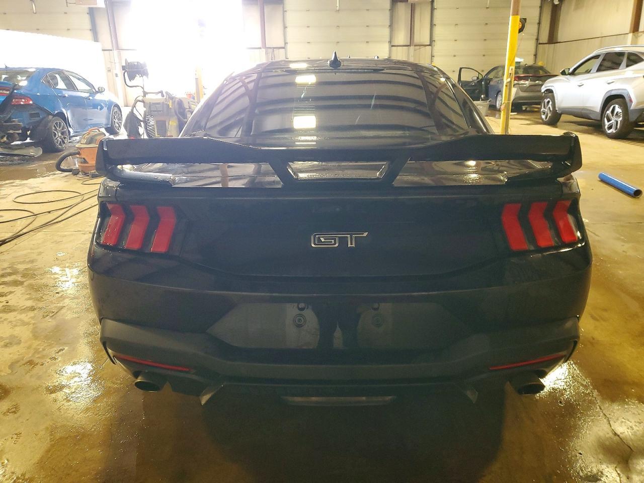 2024 Ford Mustang Gt - Фото 6