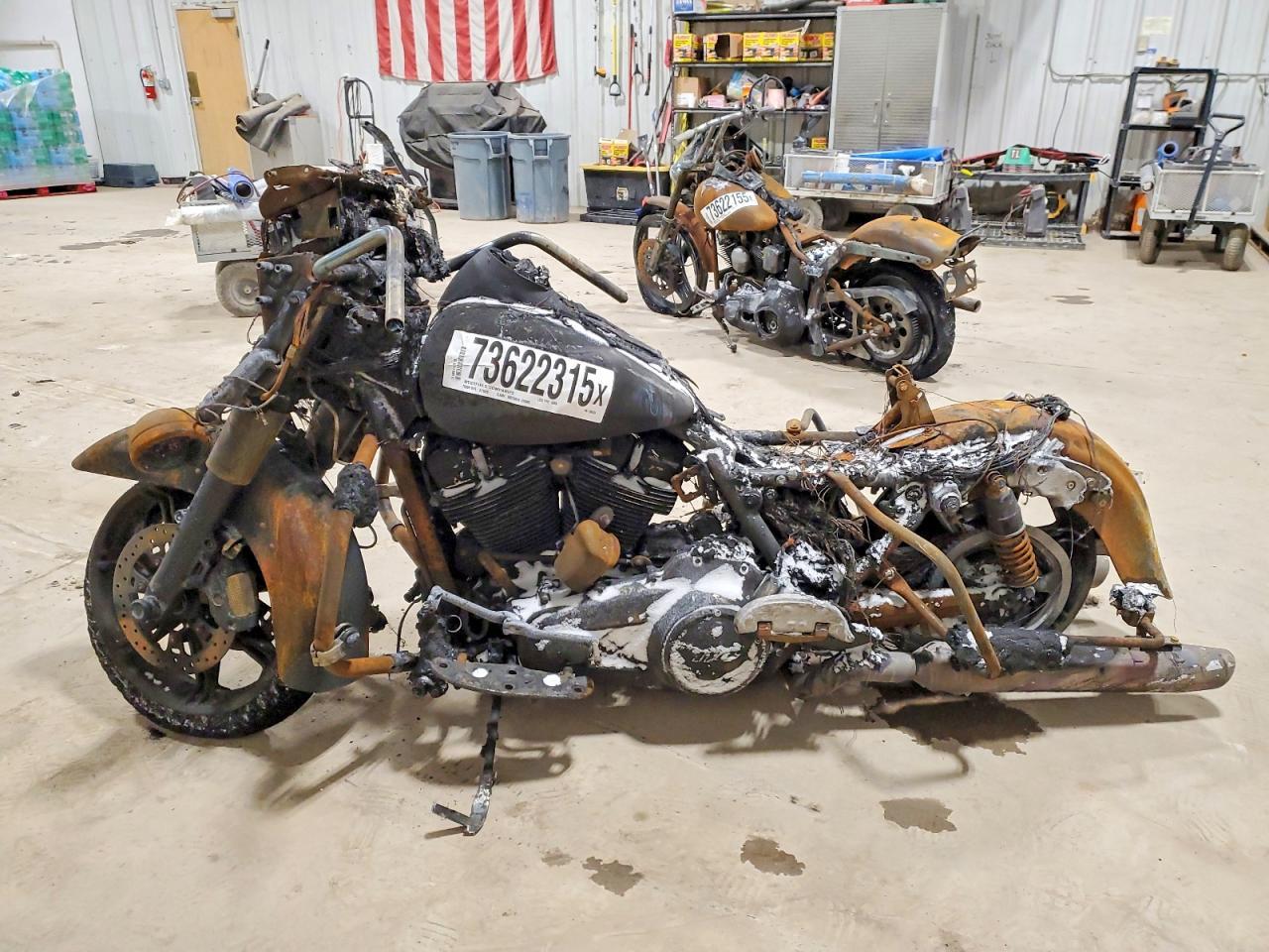 2021 Harley-Davidson Flhtk - Фото 3