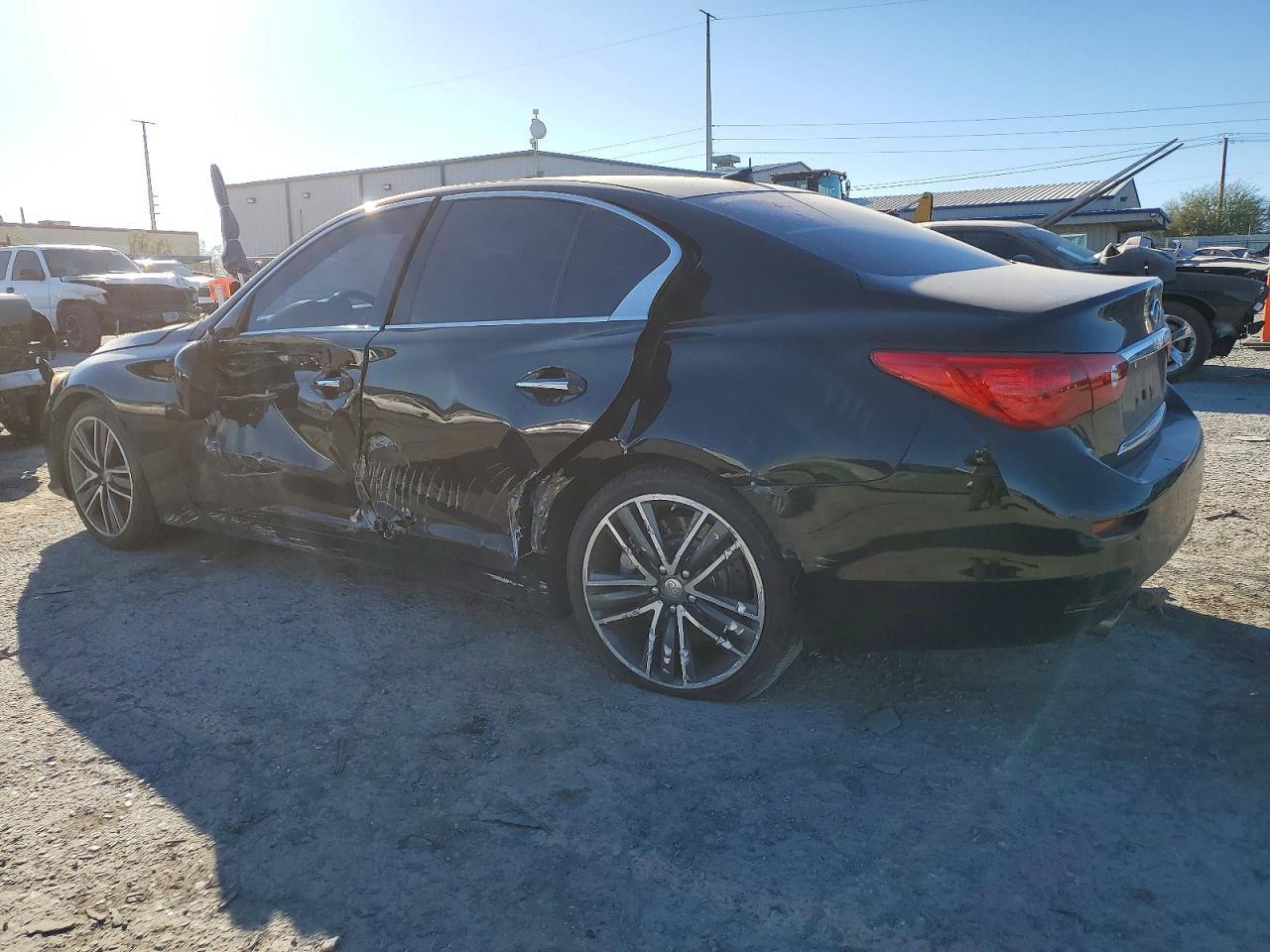 2015 Infiniti Q50 Base - Фото 2