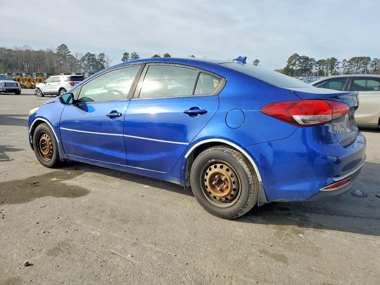 2018 Kia Forte Lx - Image 2