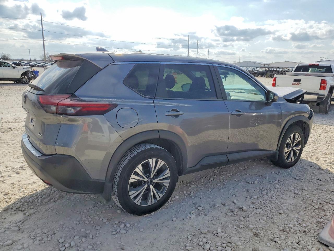 2023 Nissan Rogue Sv - Фото 3