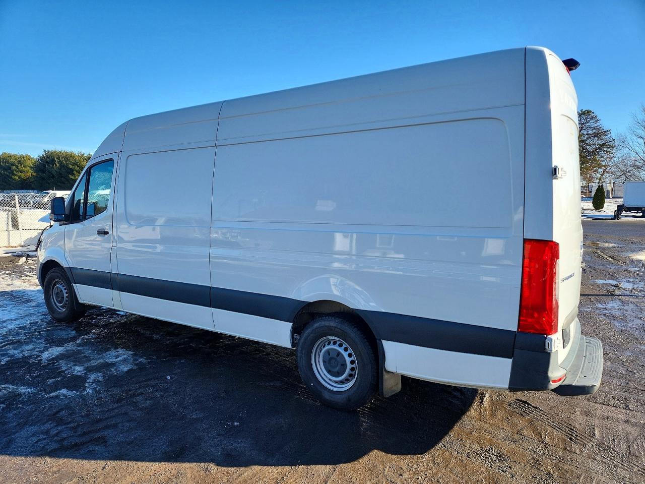 2021 Mercedes-Benz Sprinter 2500 - Фото 2