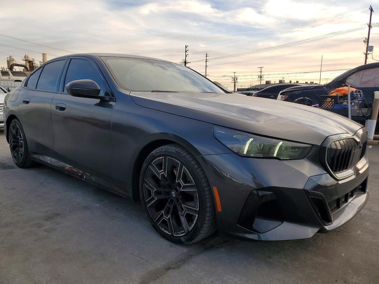 2024 BMW 530I - Image 4