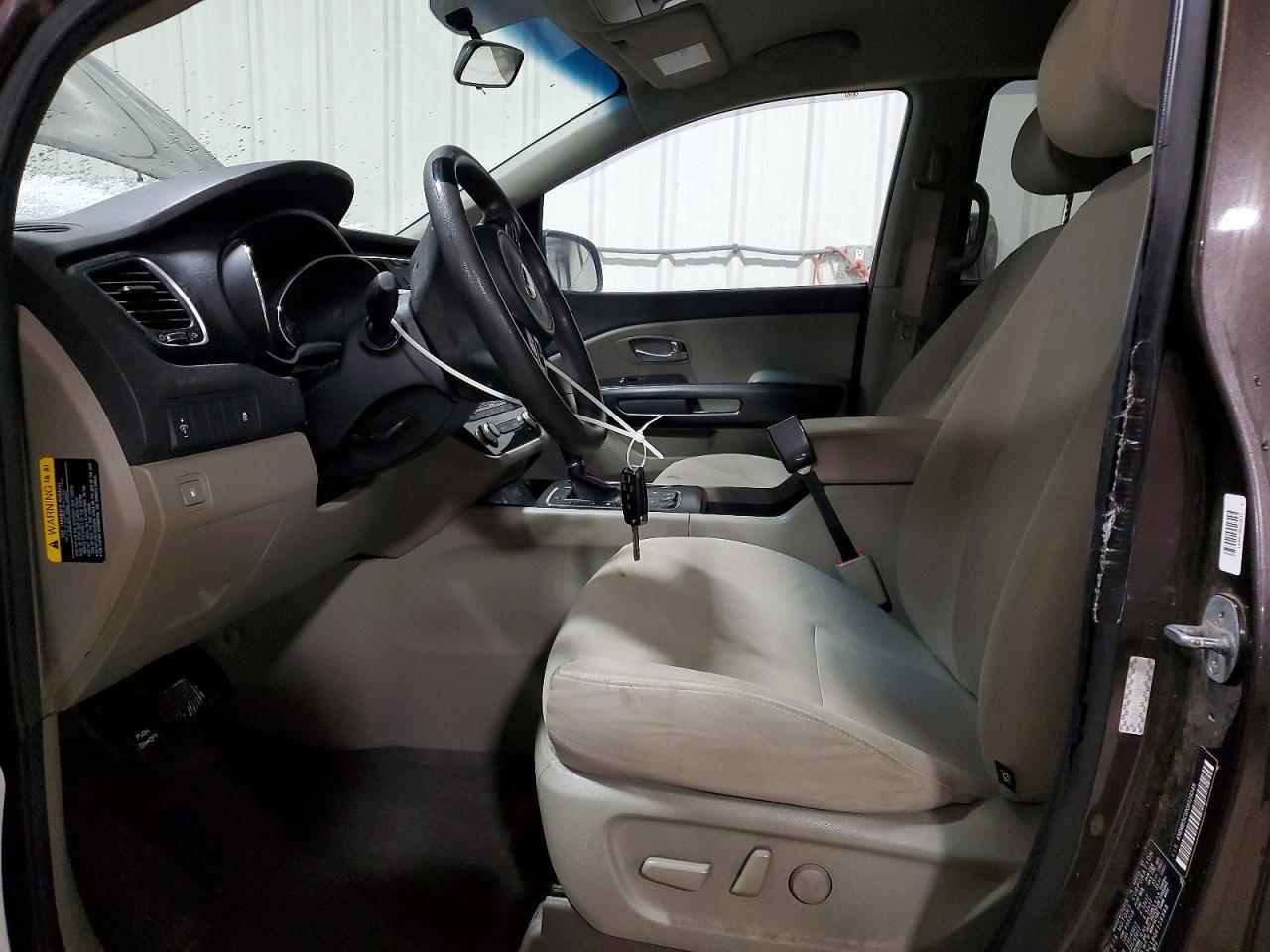 2016 Kia Sedona Lx - Image 7