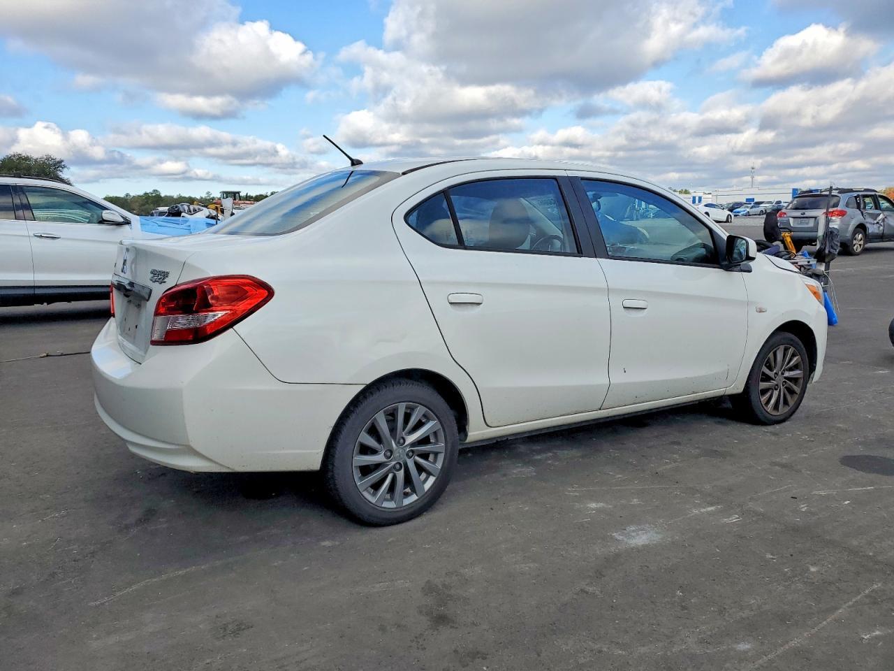 2018 Mitsubishi Mirage G4 Es - Image 3