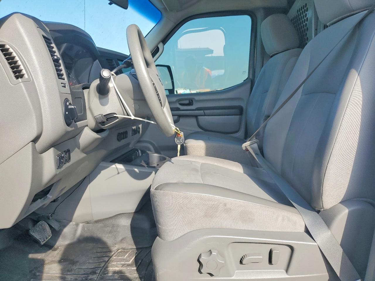 2012 Nissan Nv 1500 - Фото 7