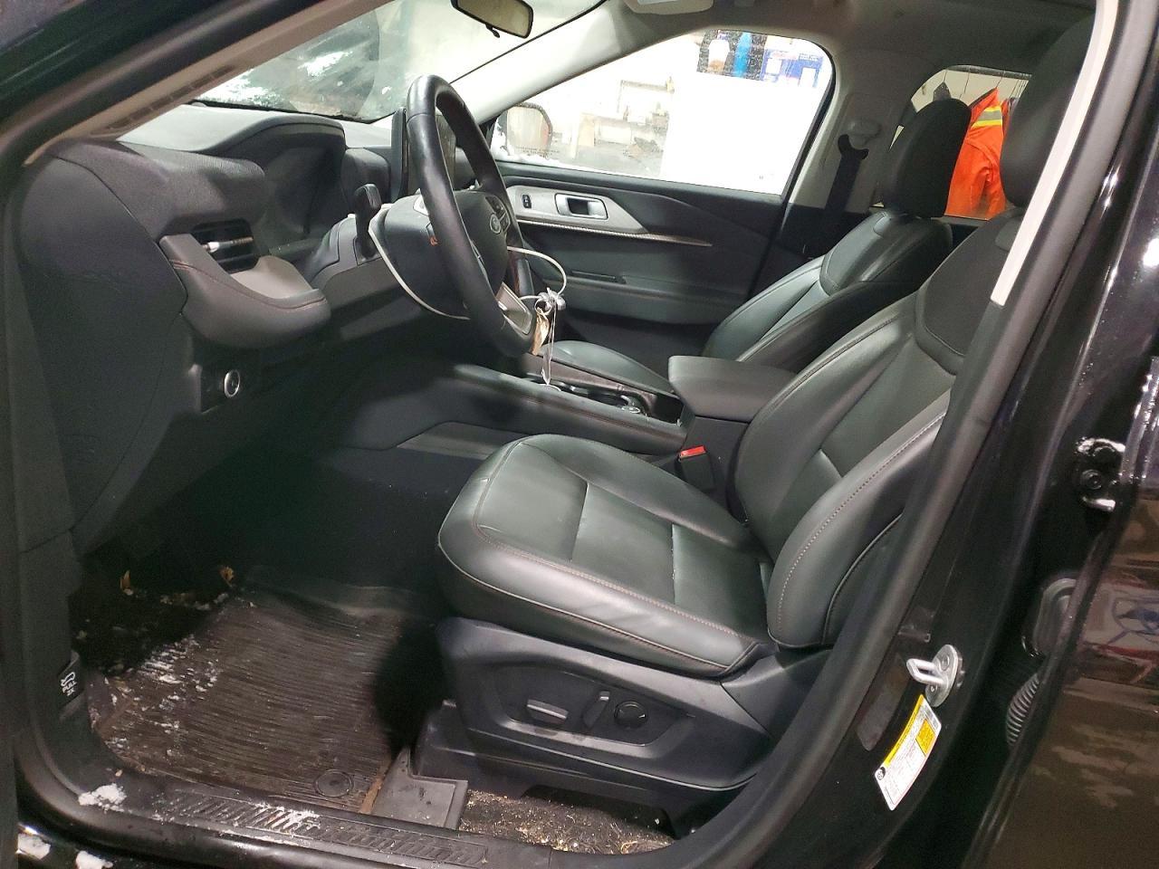 2025 Ford Explorer Active - Image 7