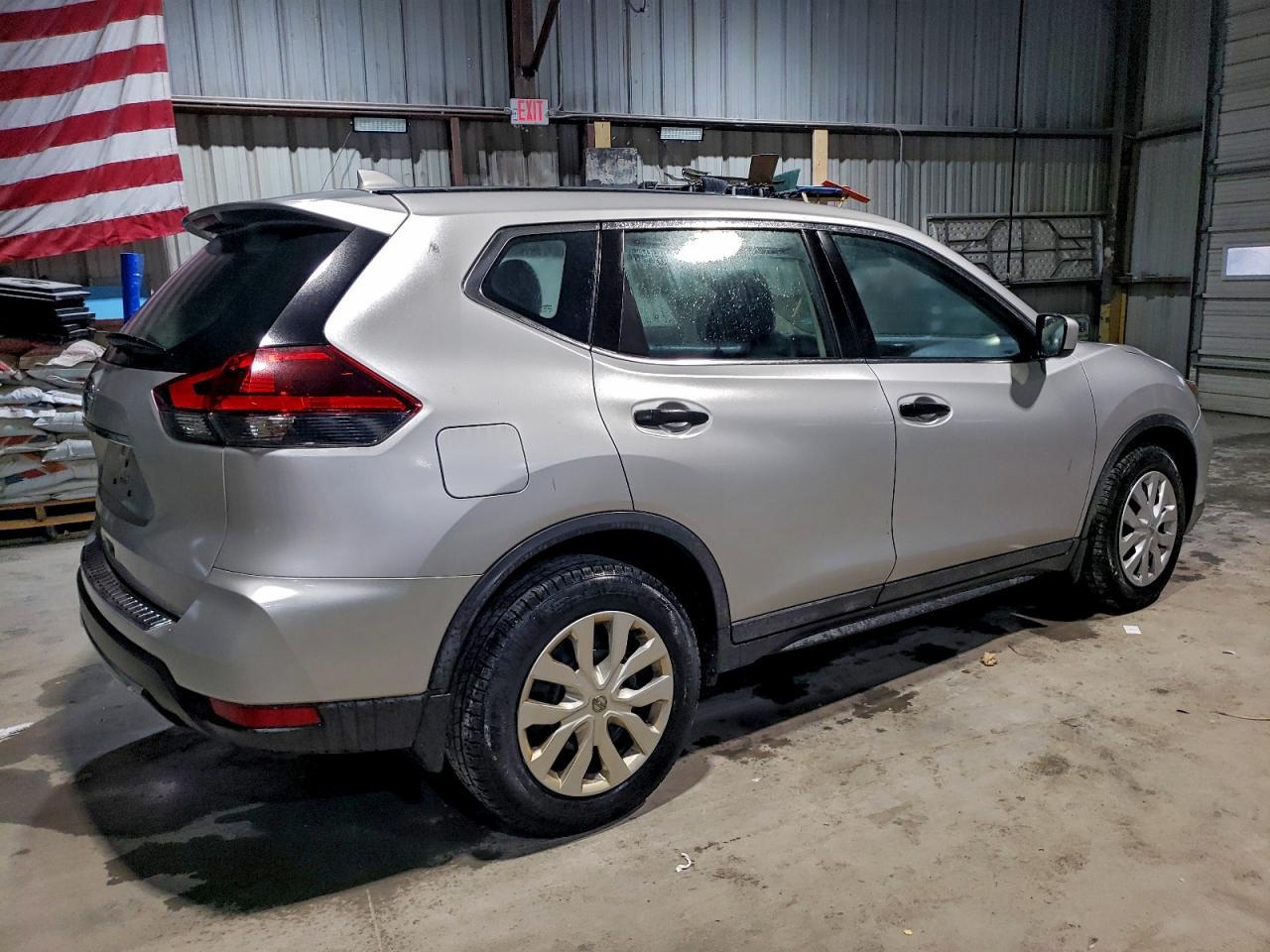 2018 Nissan Rogue S - Фото 3