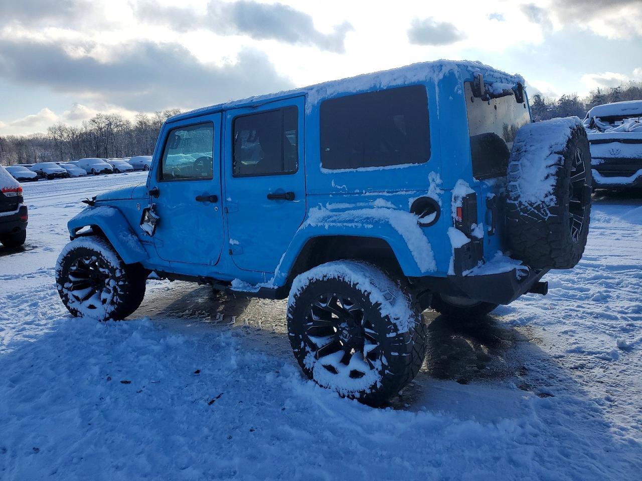 2017 Jeep Wrangler Unlimited Sahara - Image 2
