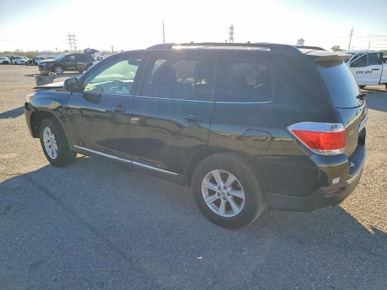 2013 Toyota Highlander Base - Фото 2