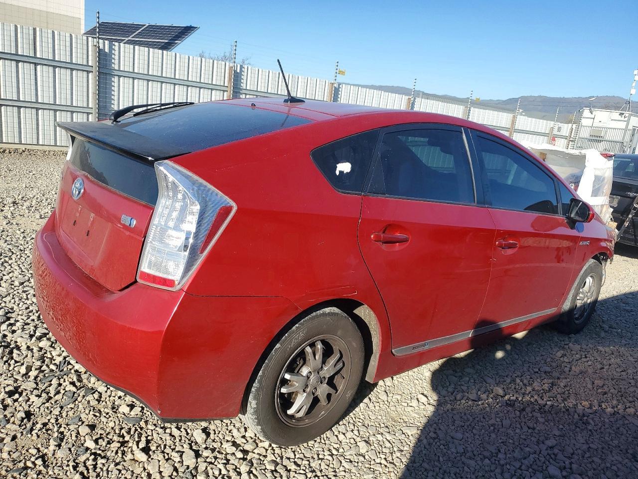 2011 Toyota Prius - Image 3