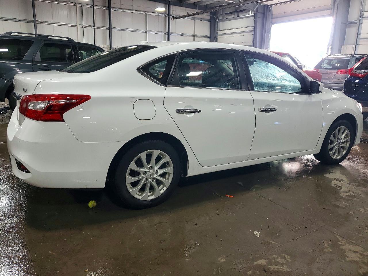 2018 Nissan Sentra Sv - Фото 3