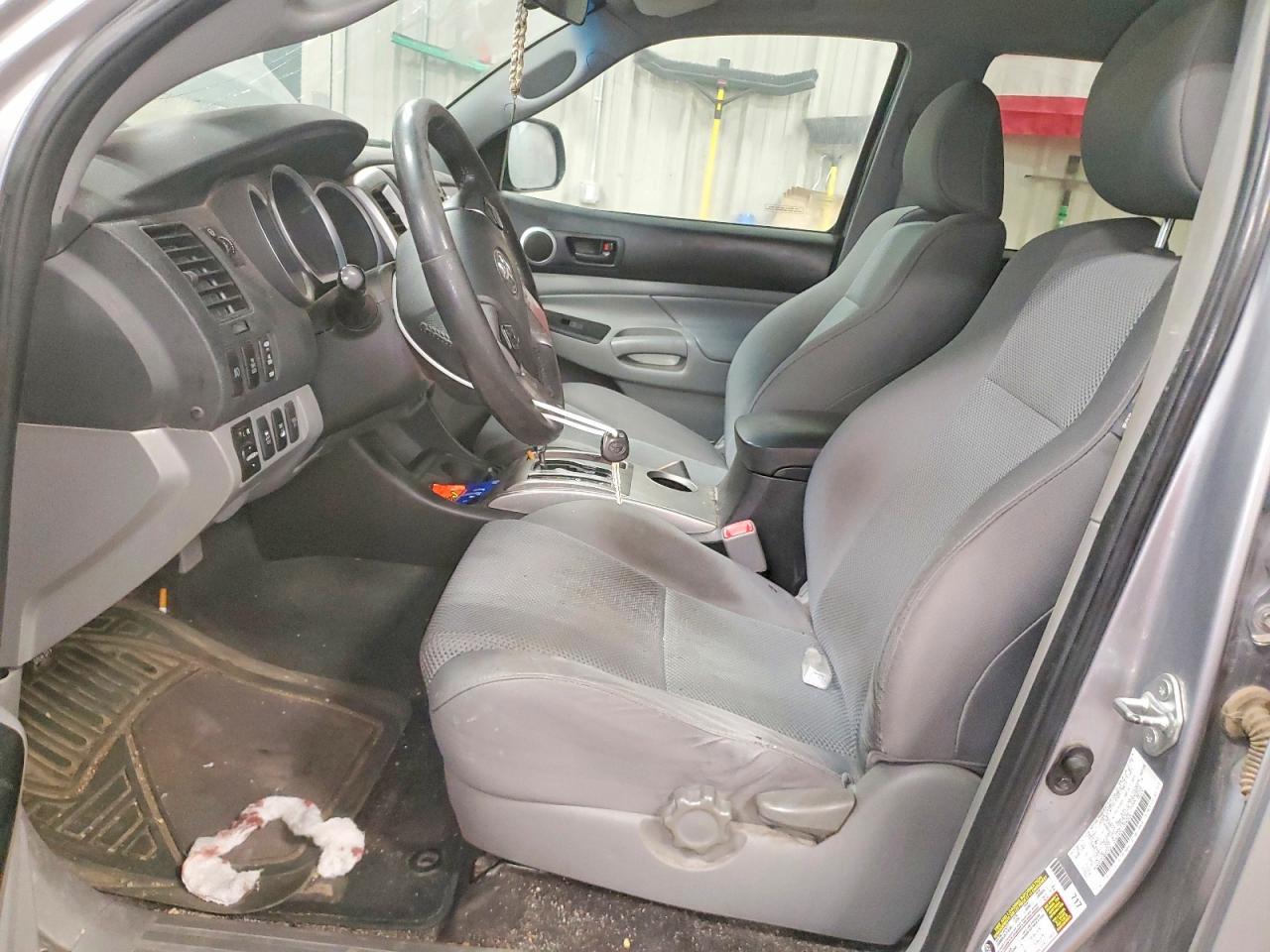 2015 Toyota Tacoma V6 - Image 7