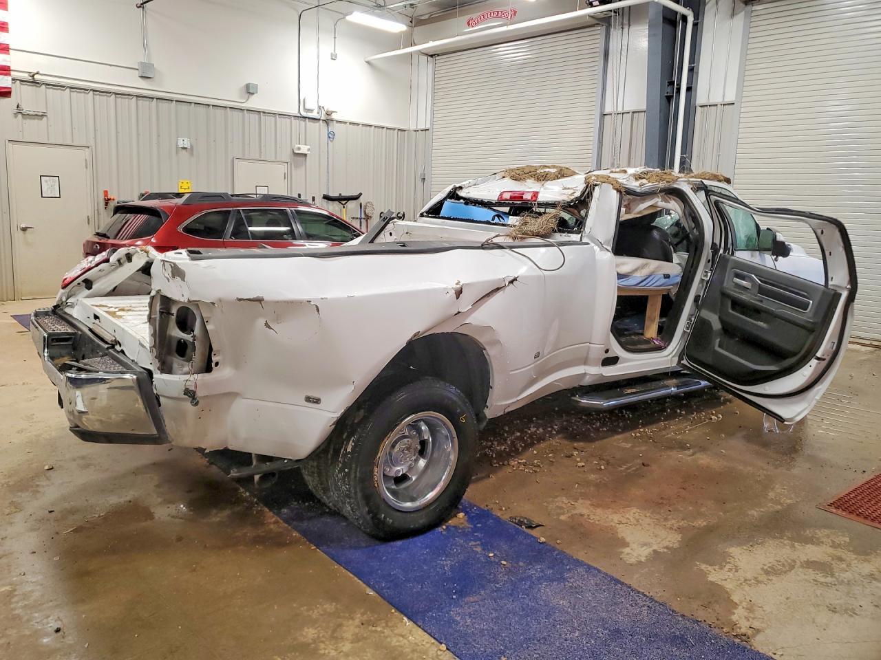 2022 Ram 3500 Big Horn/Lone Star - Фото 3