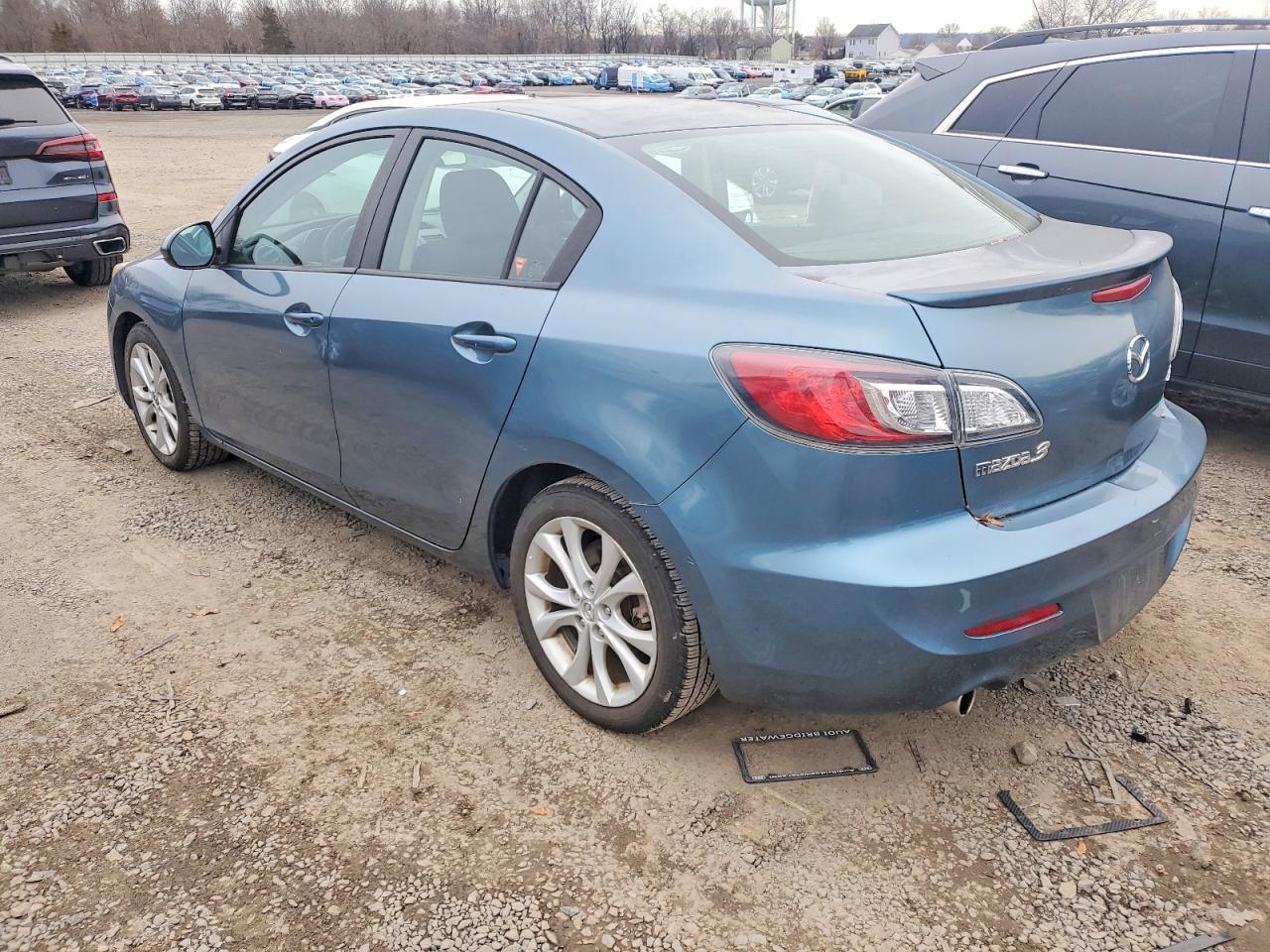 2011 Mazda 3 S - Фото 2