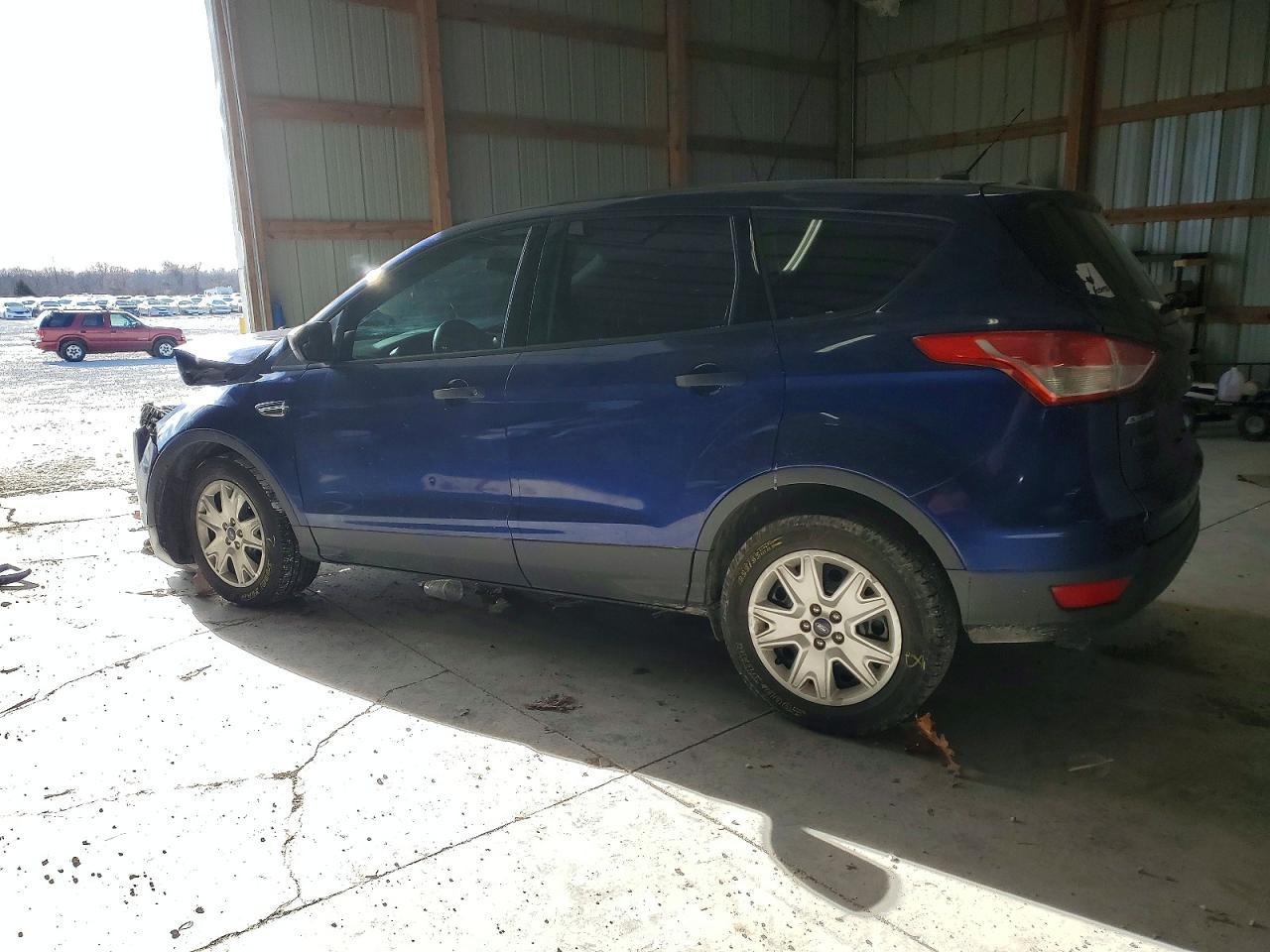 2016 Ford Escape S - Фото 2