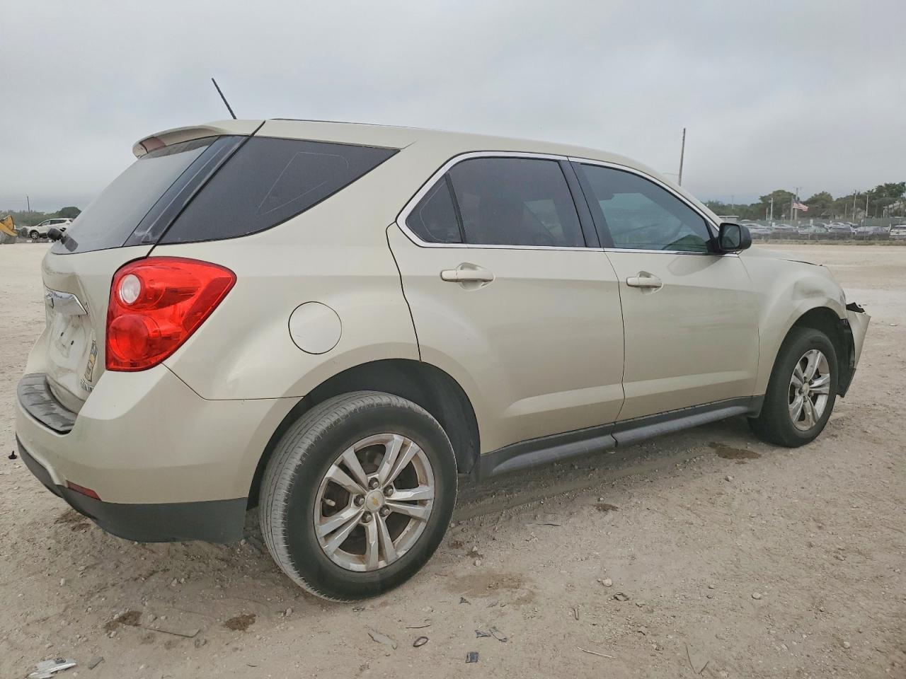 2015 Chevrolet Equinox Ls - Фото 3