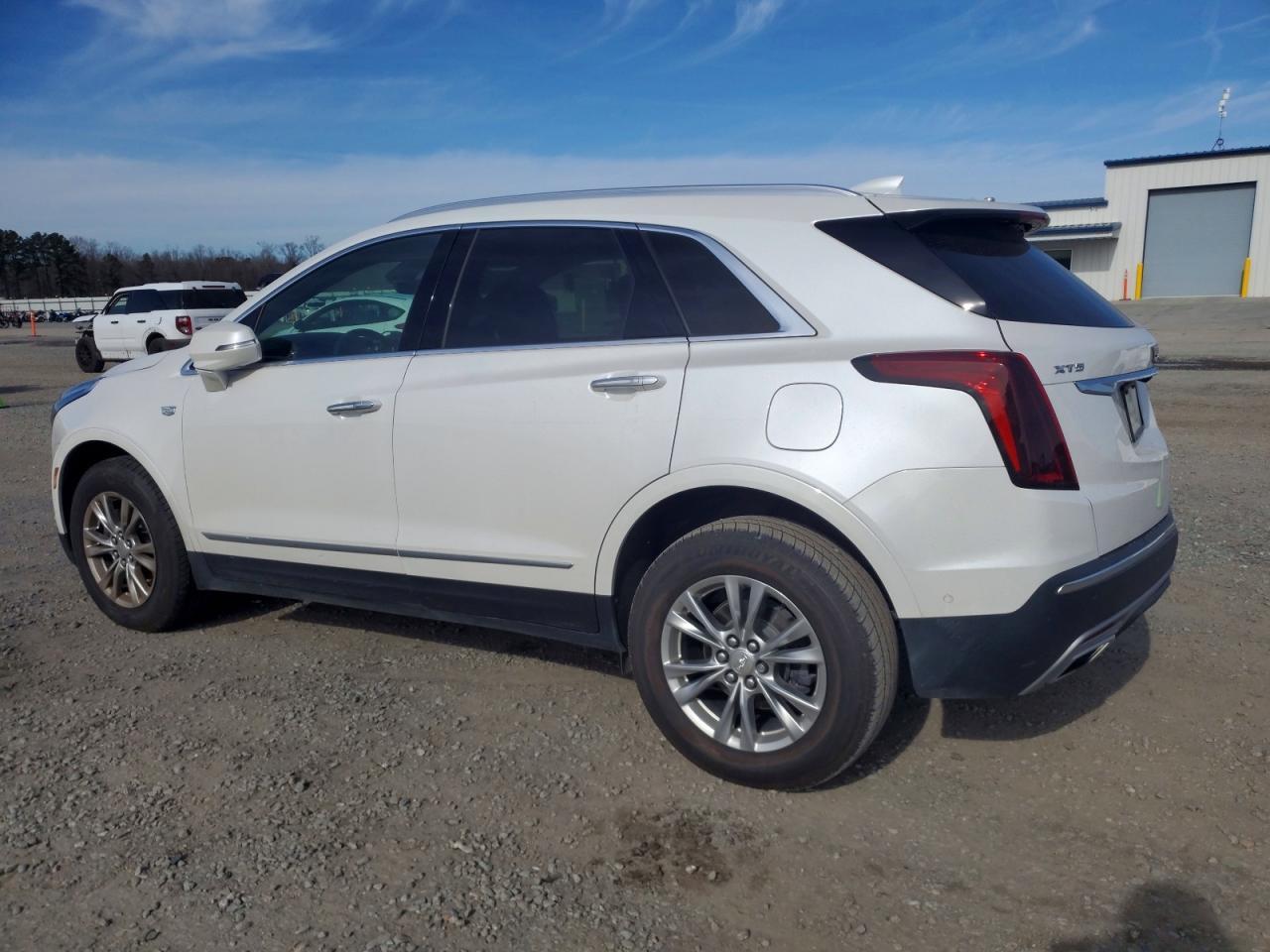 2020 Cadillac Xt5 Premium Luxury - Image 2