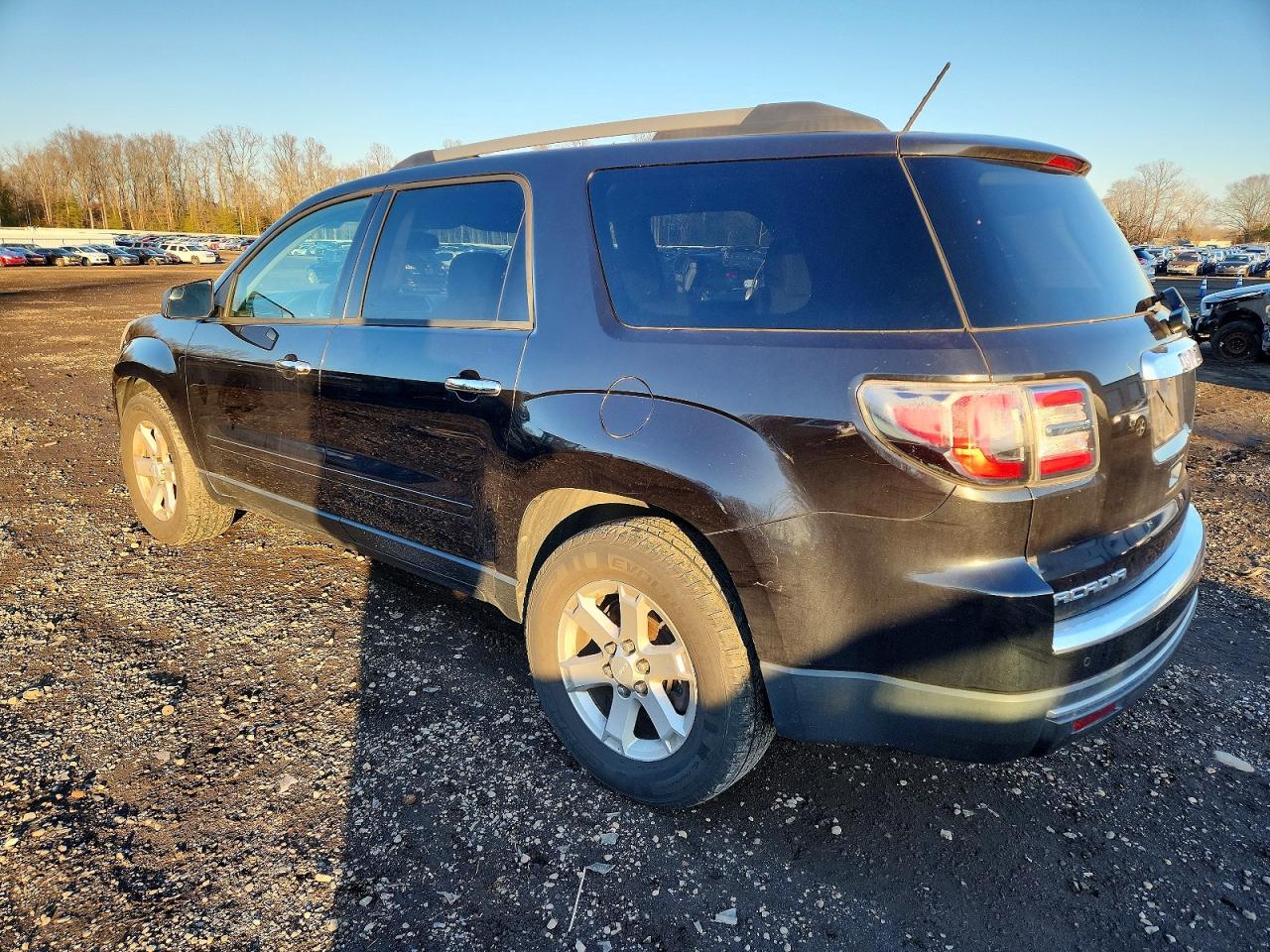 2013 GMC Acadia Sle - Image 2