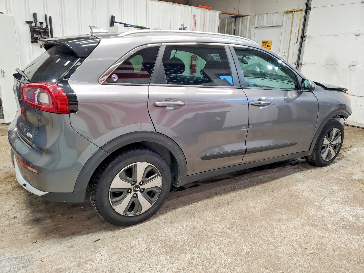 2017 Kia Niro Fe - Фото 3