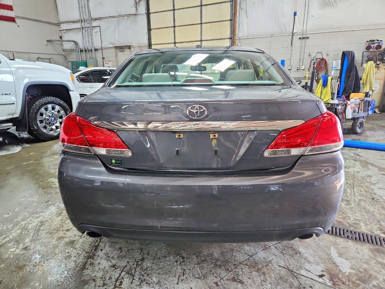 2011 Toyota Avalon Base - Image 6