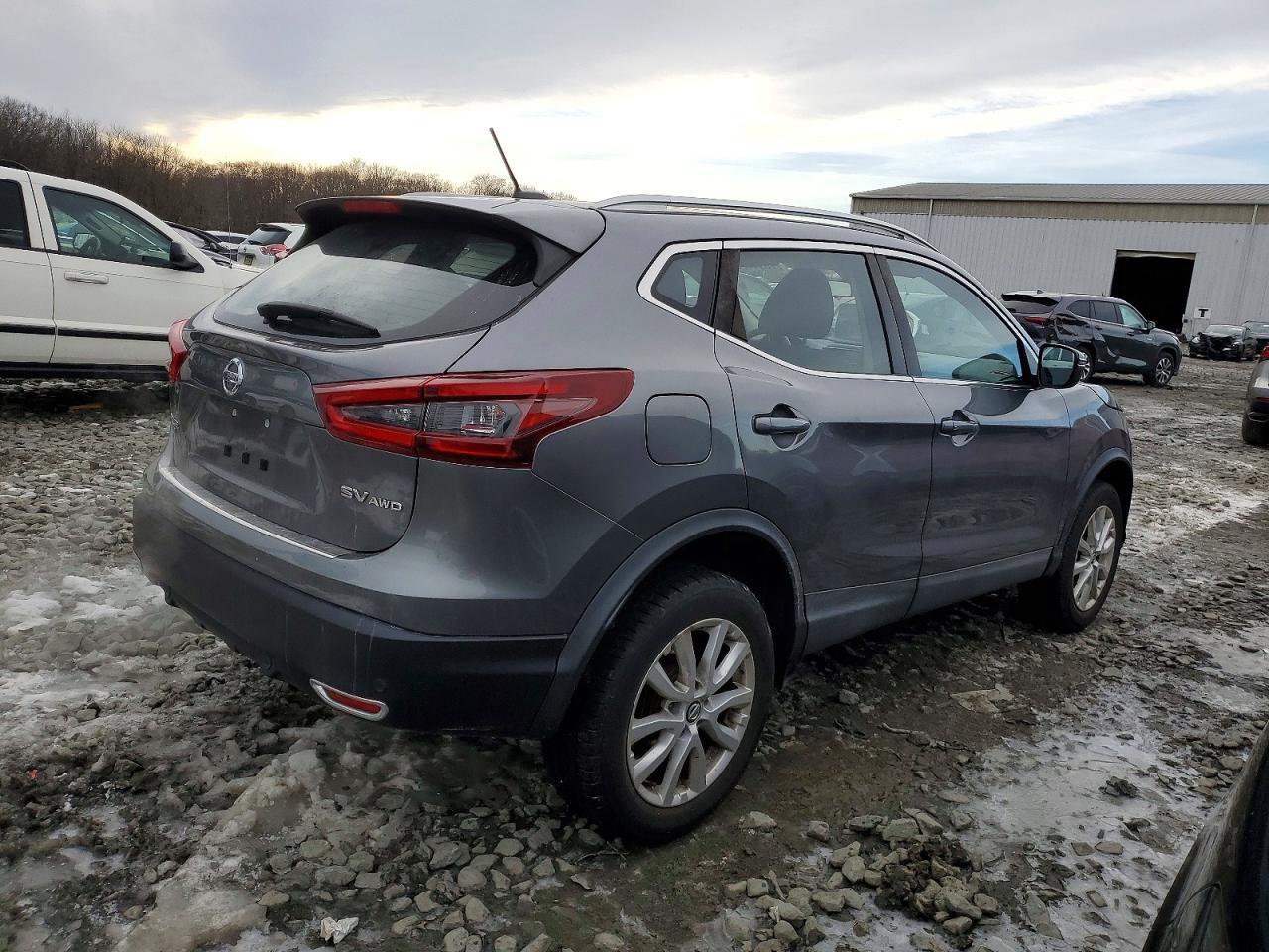 2020 Nissan Rogue Sport S - Image 3