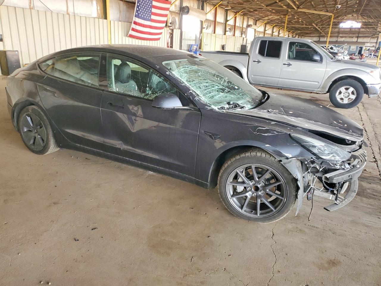 2023 Tesla Model 3 - Фото 4