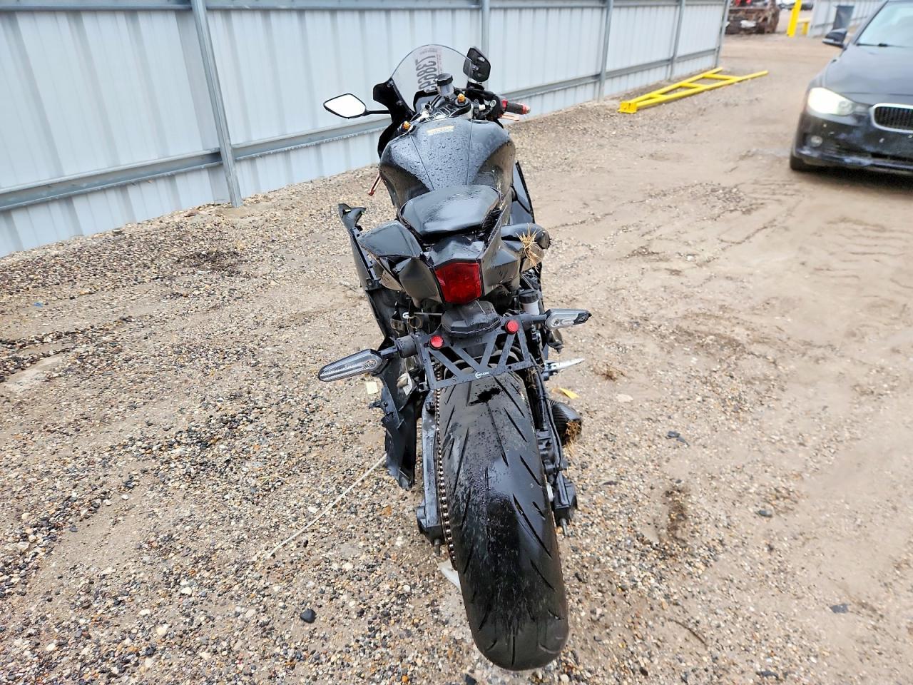 2025 Yamaha Yzfr7 - Image 4