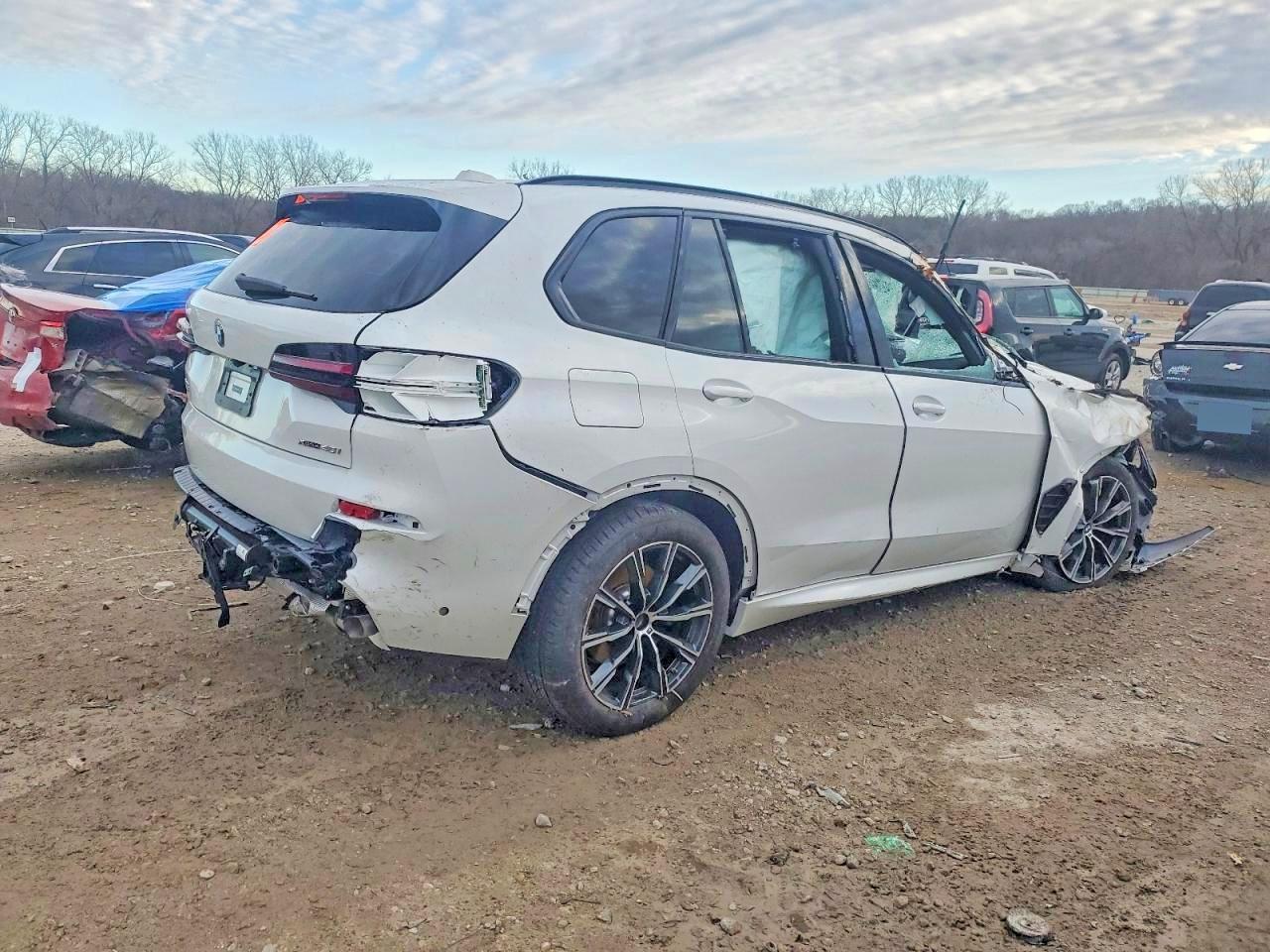 2026 BMW X5 xDrive40I - Image 3