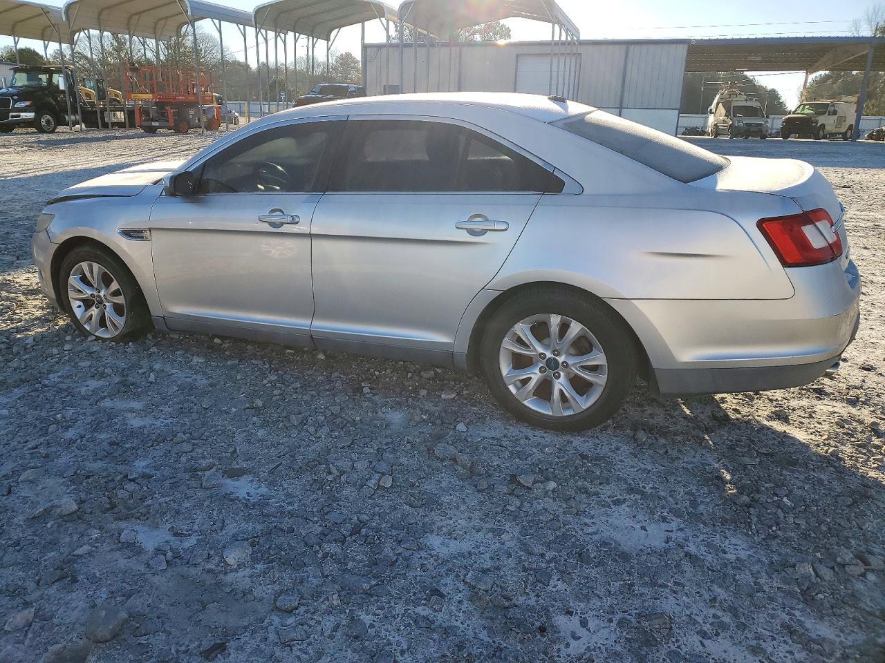 2010 Ford Taurus Sel - Фото 2