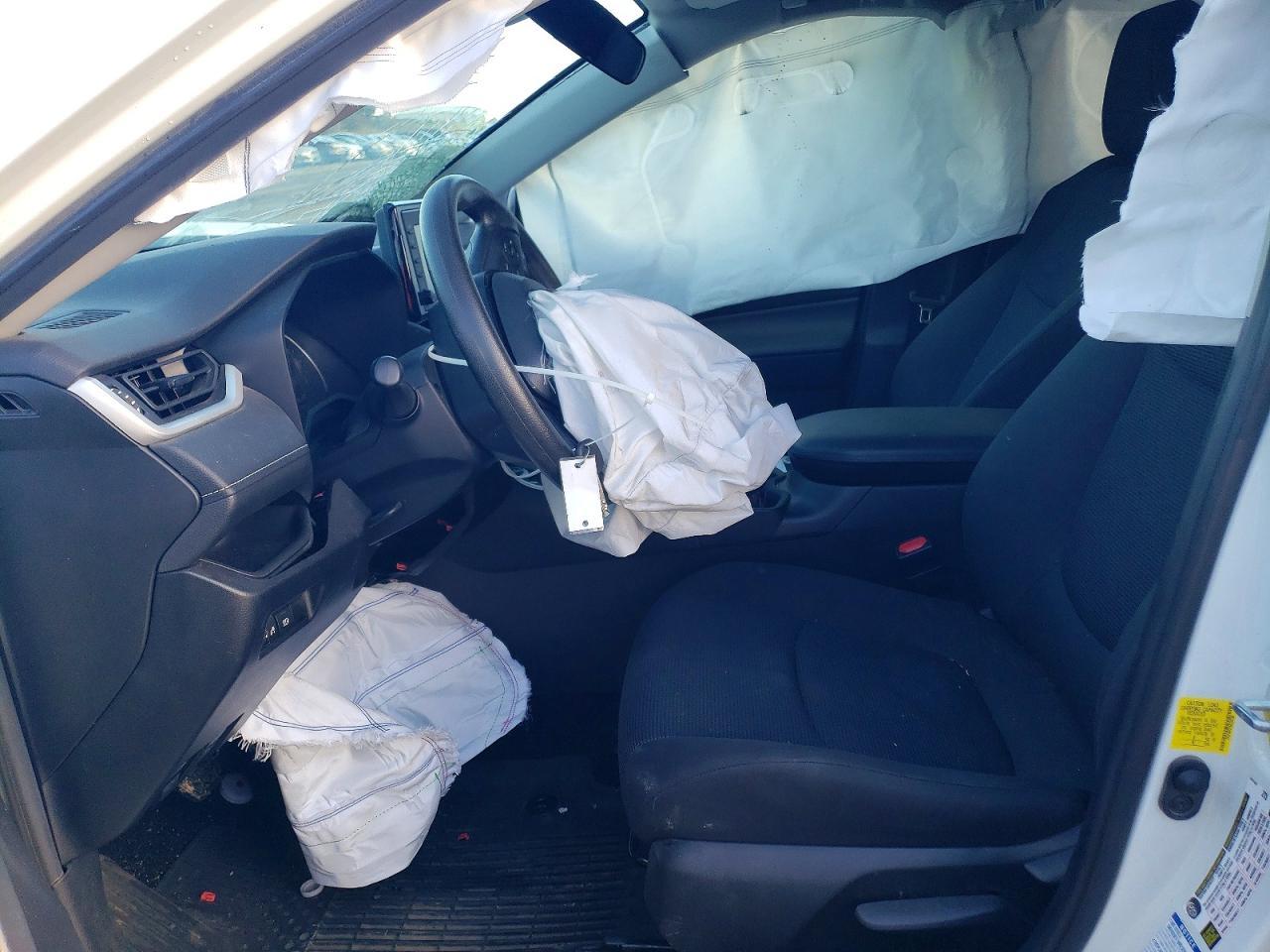 2021 Toyota Rav4 Le - Фото 7