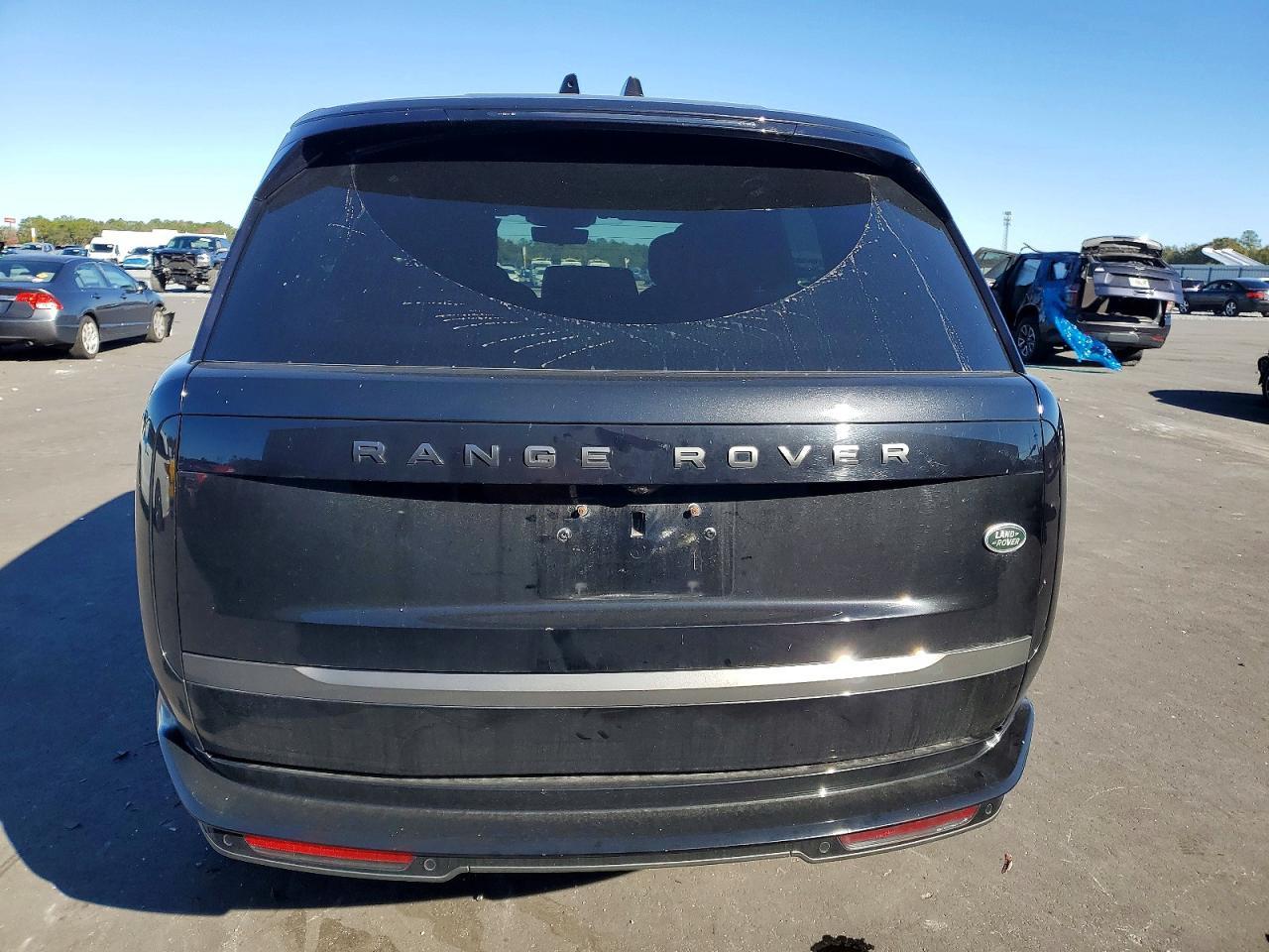 2023 Land Rover Range Rover Autobiography - Image 6