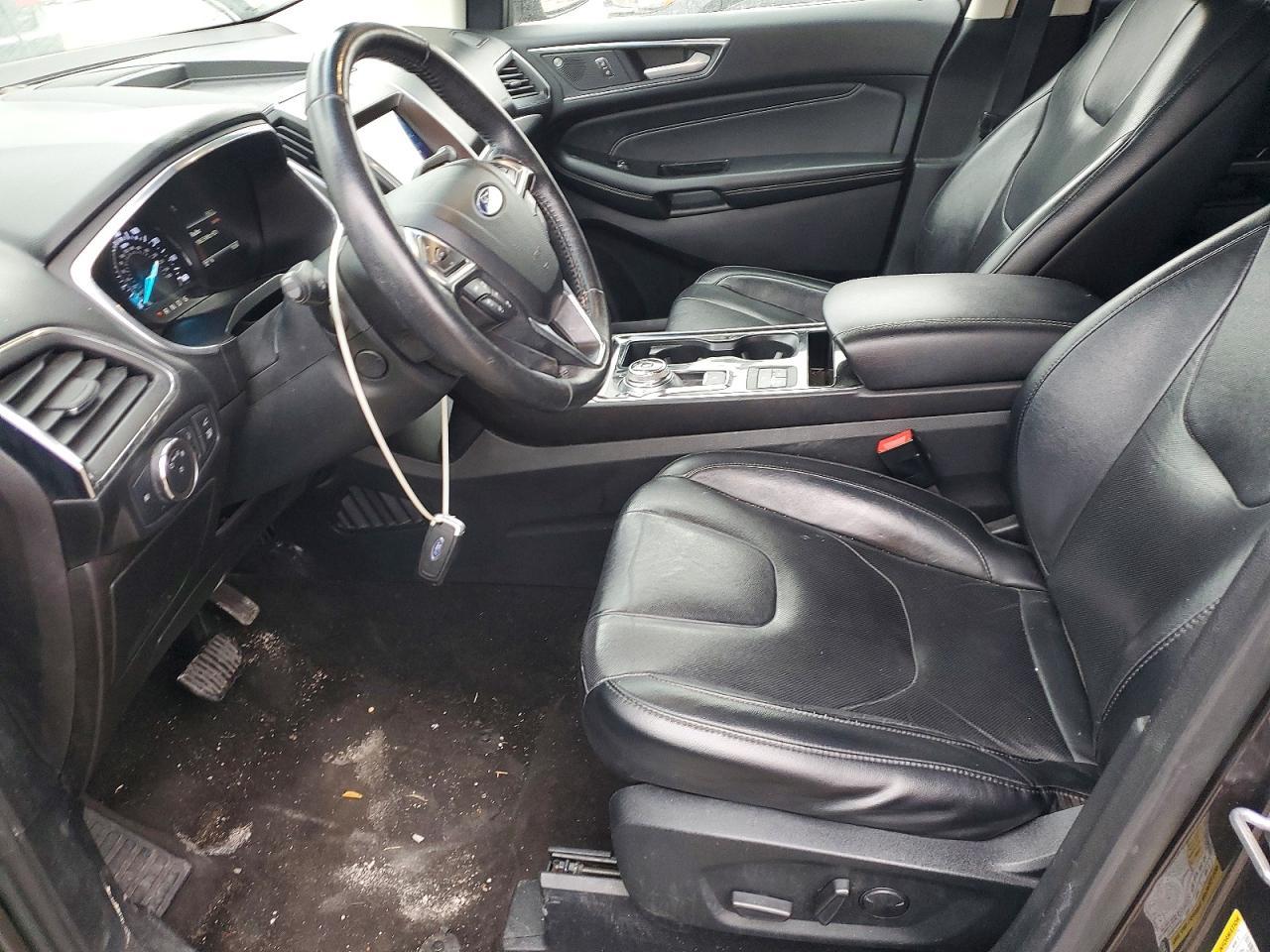 2020 Ford Edge Titanium - Image 7