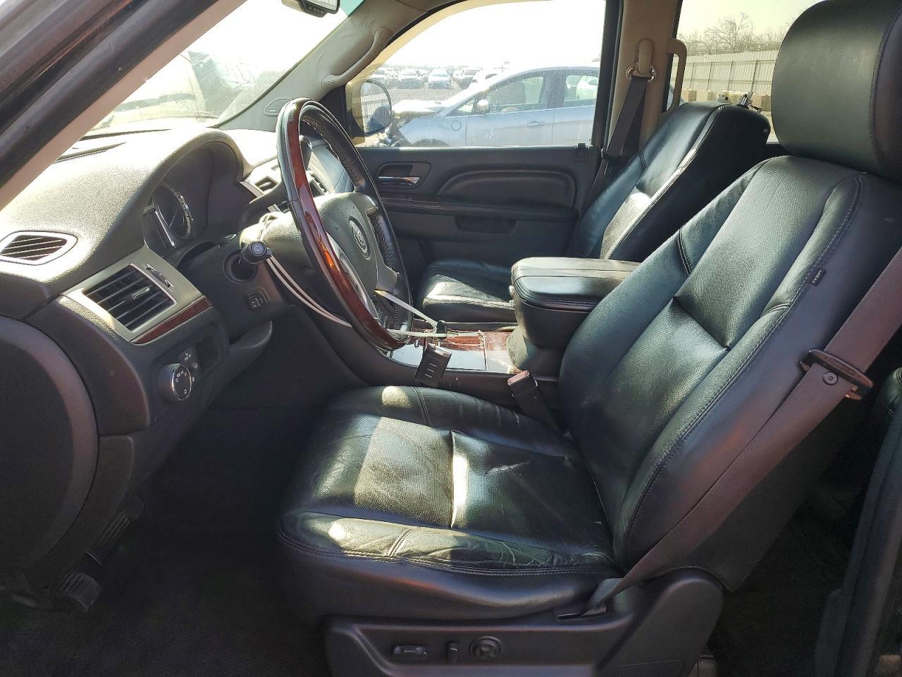 2011 Cadillac Escalade - Фото 7