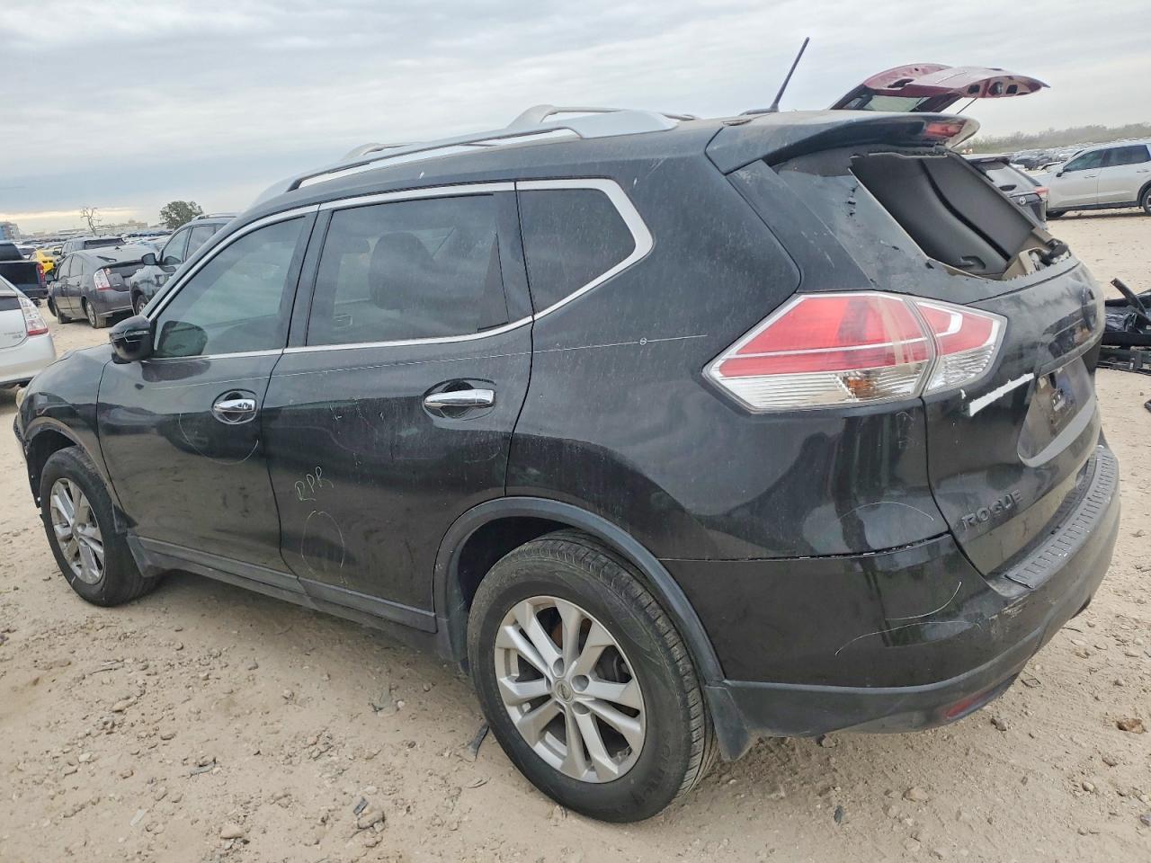 2016 Nissan Rogue S - Image 2